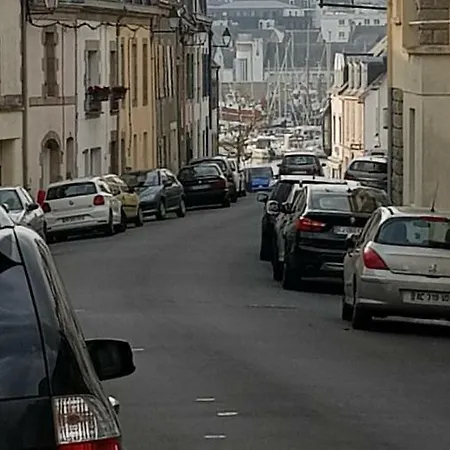 A Babord ! Pres Du Port. Concarneau